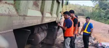 Galeri Pelatihan Dump Truck Tronton 08