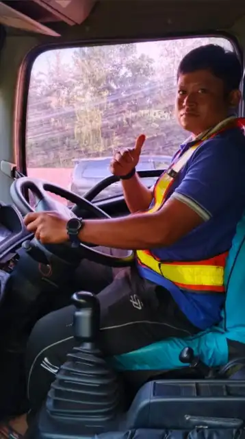 Galeri Pelatihan Dump Truck Tronton 10