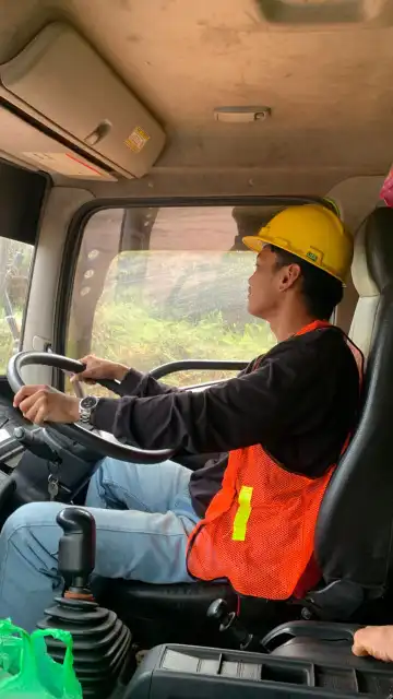 Galeri Pelatihan Dump Truck Tronton 11