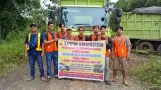 Galeri Pelatihan Dump Truck Tronton 24