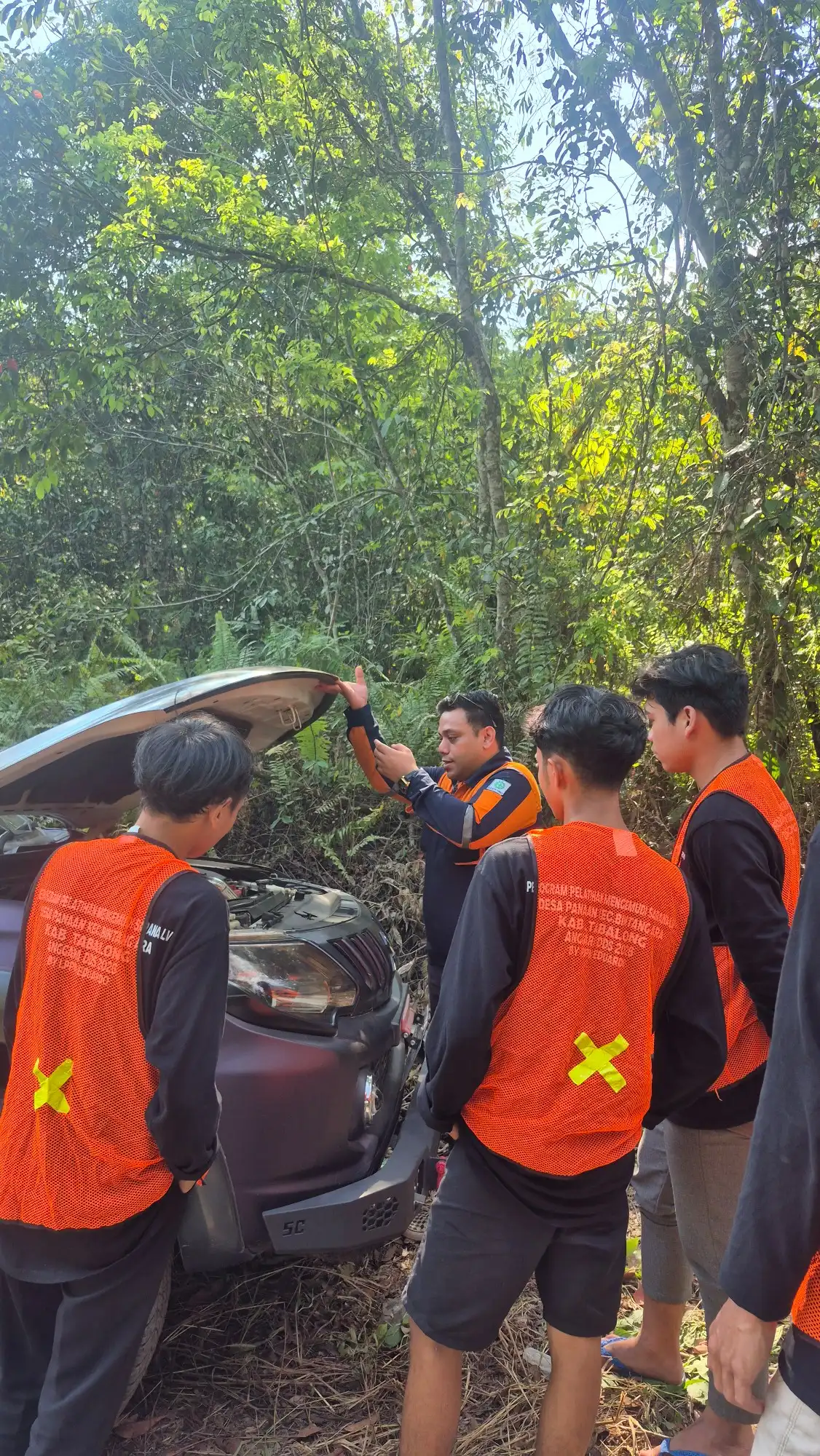 Latihan manuver Sarana LV 4x4 di area praktik